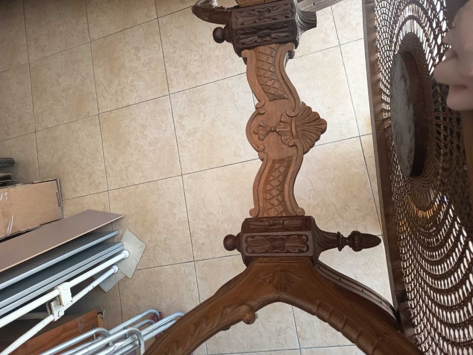 Mesa de centro com palha
