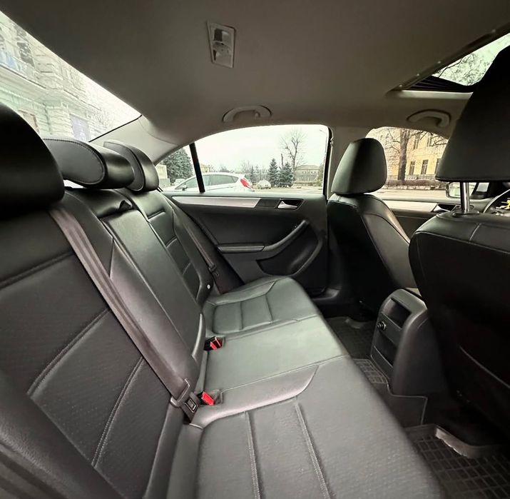 Volkswagen Jetta 6 2015 1.8 SE