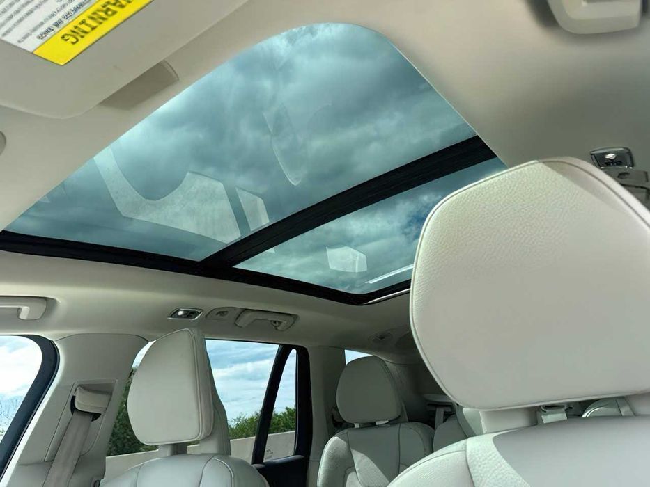 Volvo XC90      2018