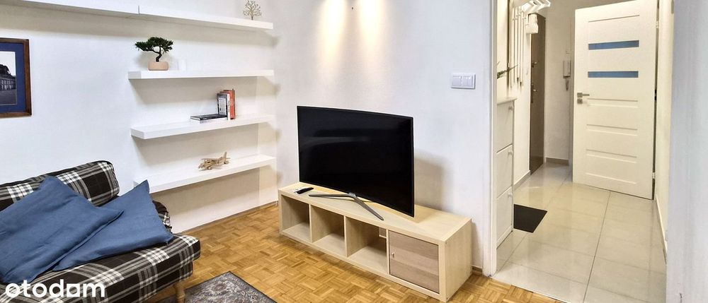 Ciche 2 pokoje po remoncie przy Polu Mokotowskim