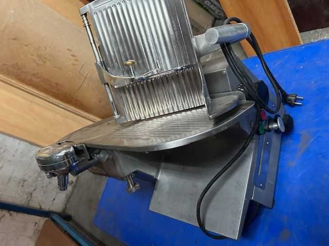 Krajalnica Ma-Ga 612 p półautomatyczna