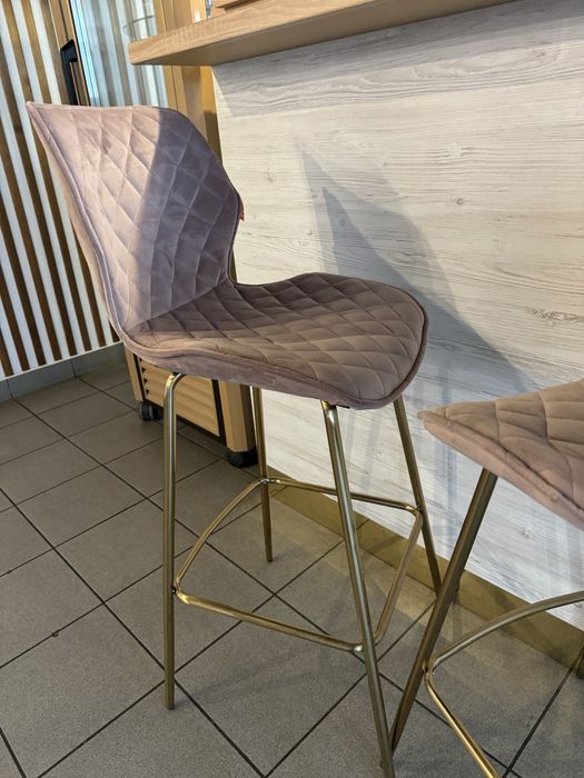 Барні стільці