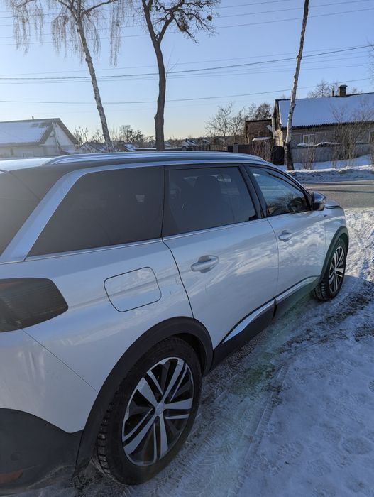 Продам Пежо 5008