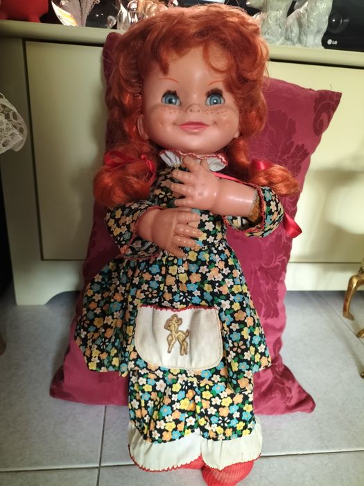 Boneca antiga marca cabar