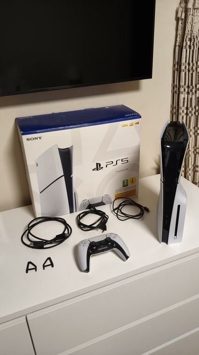 PlayStation 5 Slim 1TB / Com Leitor CDs