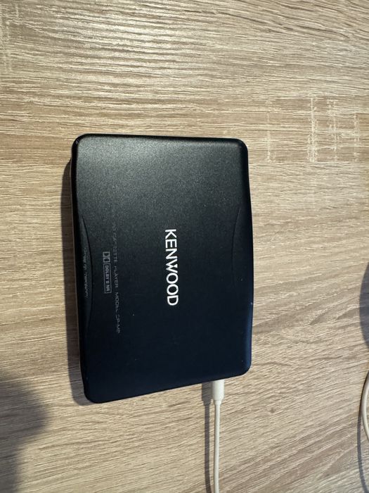 Kenwood CP-M5 касетний плеєр, дуже рідкісний. В дуже доброму стані……..