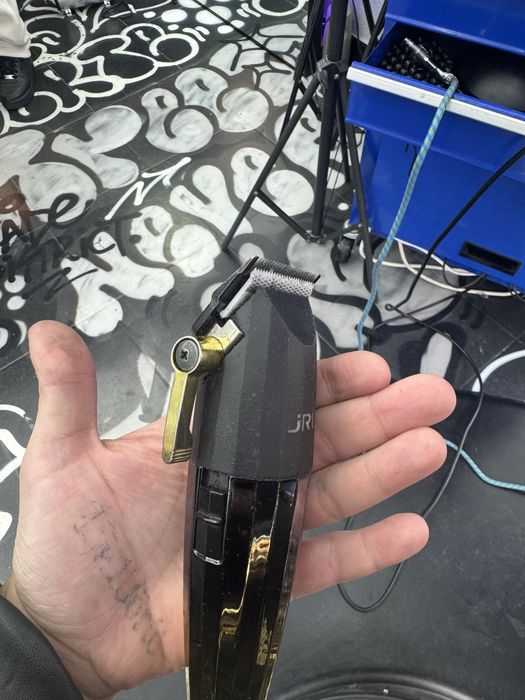 Maquina de corte  JRL usada