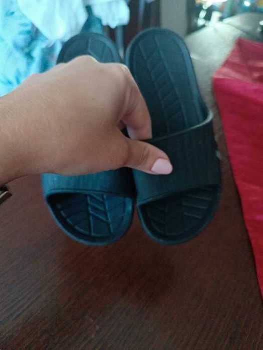 Klapki Hummel czarne