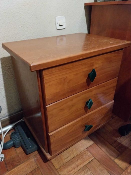 Cama de casal  com colchão e estrado