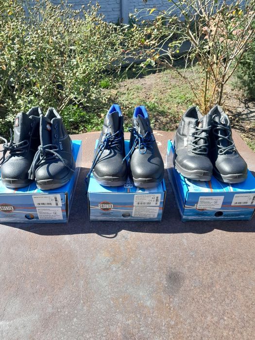Продам робочі черевикі