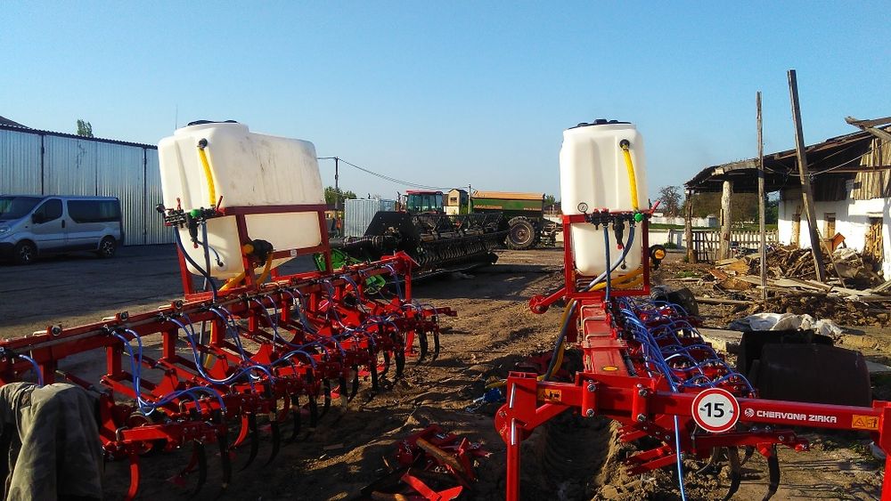 Система внесення рідких добрив