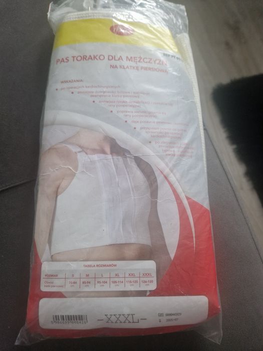 Pas na klatkę piersiową