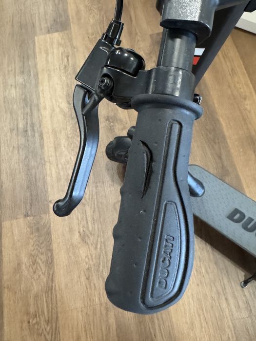 Електросамокат Ducati Pro 2 plus