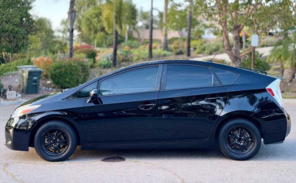 Toyota Prius      2015