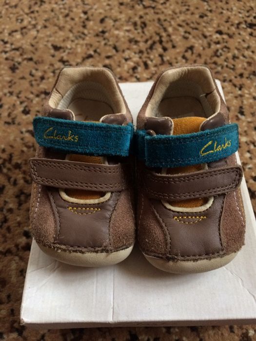 Дитячі кросівочки Clarks