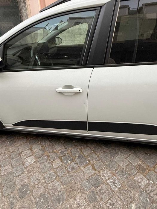 Dacia joguer 2023 bifuel 7 lugares