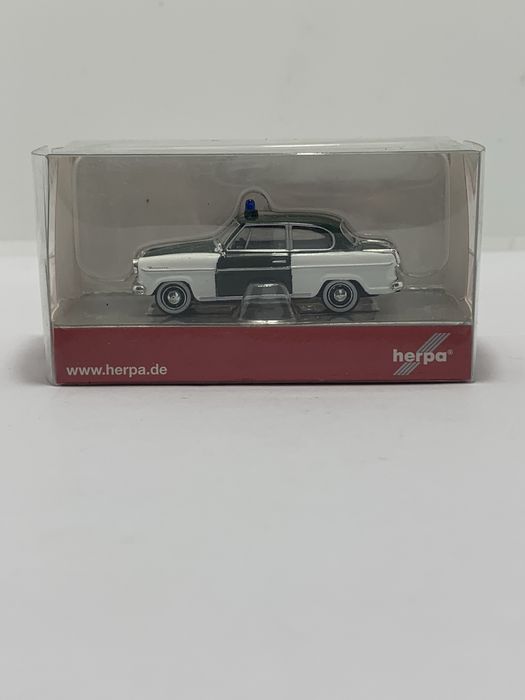 Borgward Isabella da Herpa escala 1/87