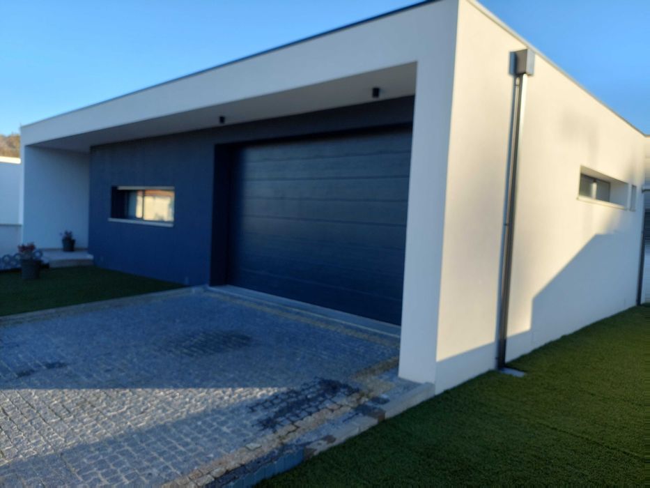 Vendo Moradia Térrea ,Arquitetura Moderna