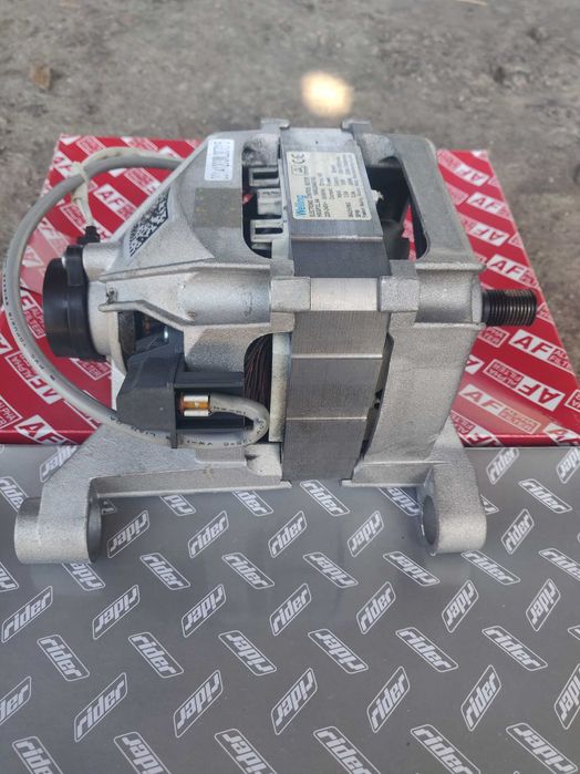 Двигун Welling пральної машини  "Indesit"