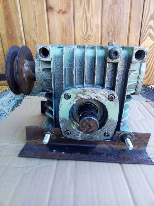 Редуктор 2Ч-63...