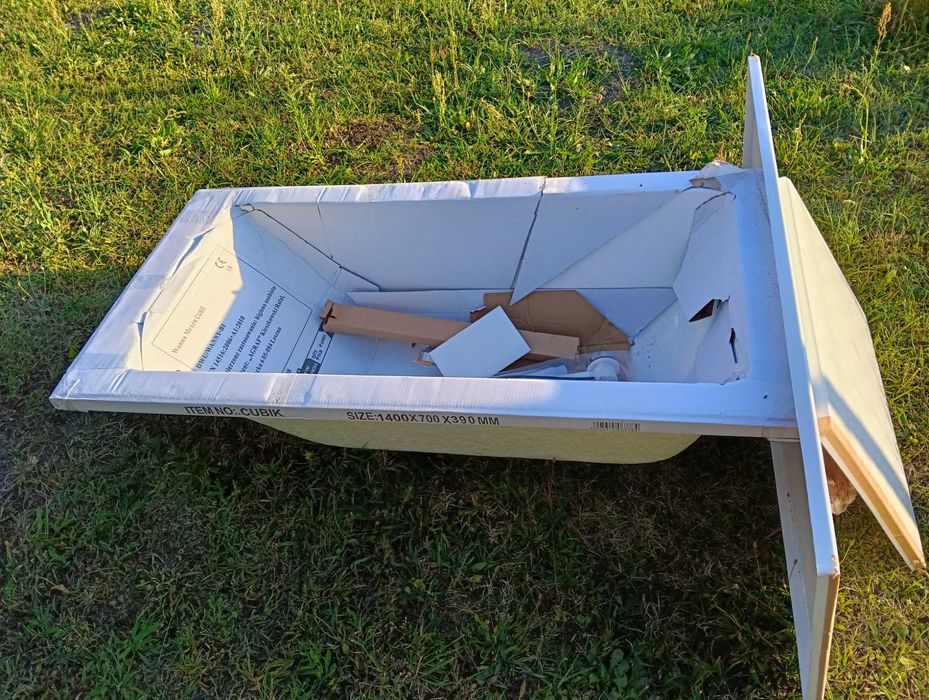 Wanna z obudową prostokątna 140x70, akrylowa, biała, mexen cubik, syfon automat