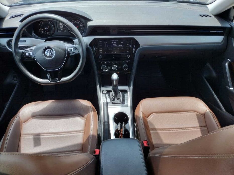 Volkswagen Passat      2022