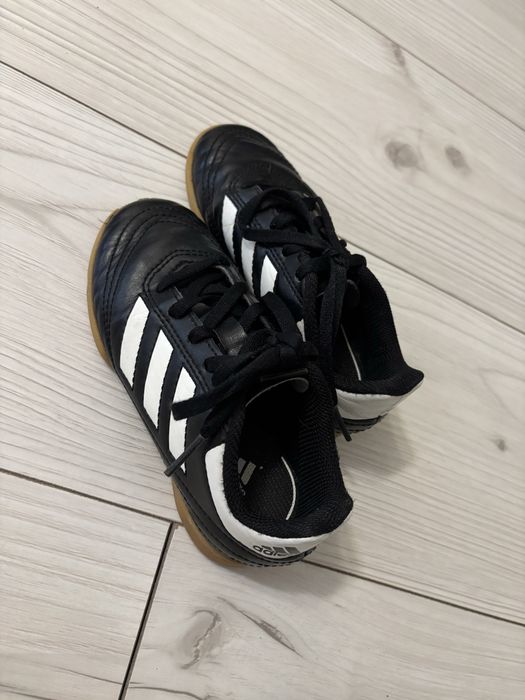 Футзали адідас  для дитини