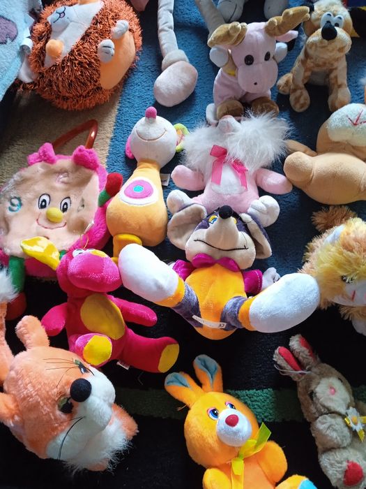 Игрушки мягкие плюшевые.