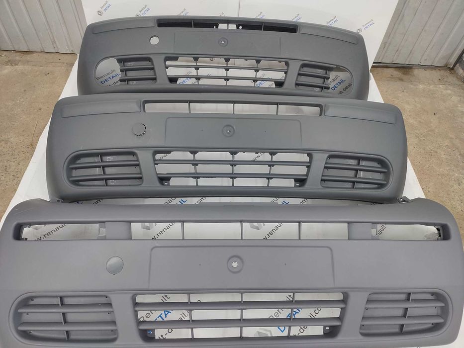 Бампер  Renault Trafic Nissan Primastar Opel Vivaro 2001 - 2006