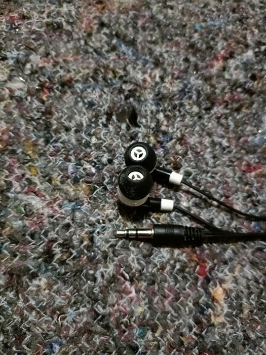 Наушники проводные