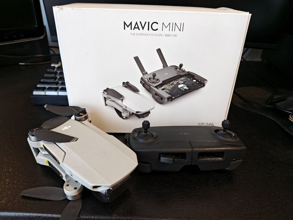 Dron DJI Mavic Mini – Kompletny Zestaw, Idealny Stan!