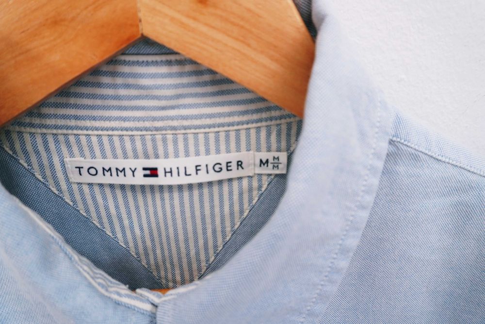 C31 bawełniana koszula damska Tommy Hilfiger błękit taliowana logo M 38 L 40