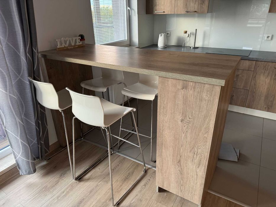 Sprzedam stół (barowy)