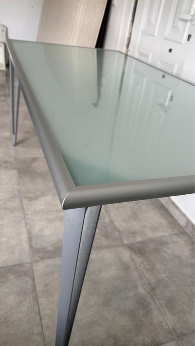 Secretária de vidro