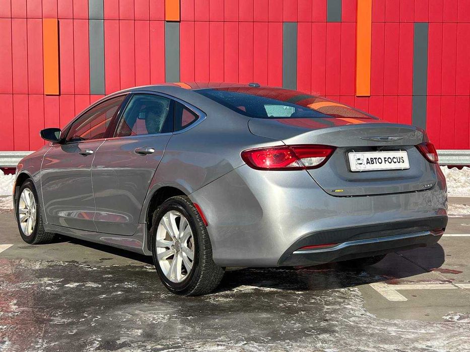 В продажі Chrysler 200 2014 року випуску.