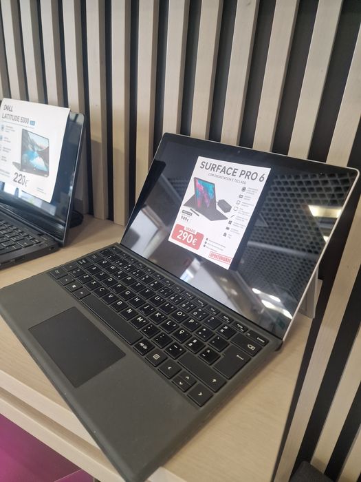Microsoft surface pro 6 I5 8gb 256 ssd
