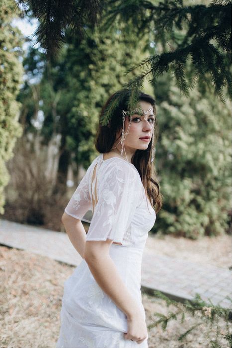 Весільна сукня біла