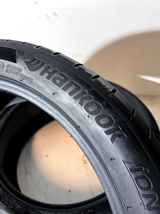 Pneus Hankook Ventus iON Evo - 235/40/19 - Como NOVOS