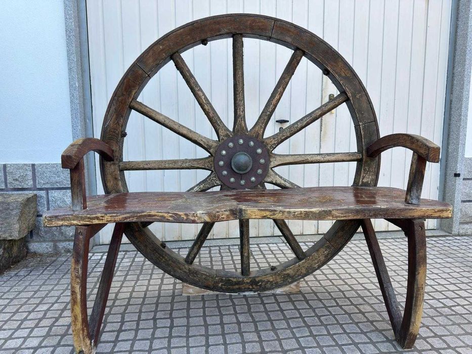 Banco de jardim roda de canhão