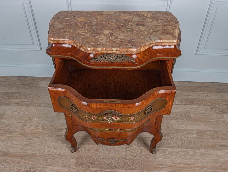 Вінтажний італійський комод