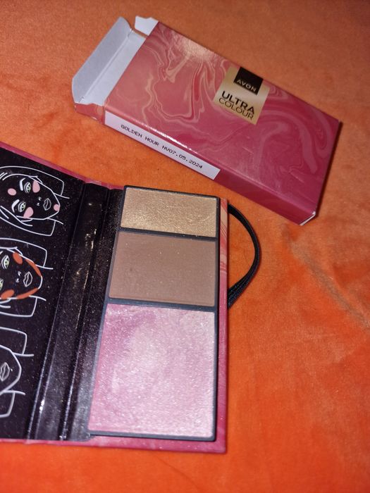 Avon Ppaleta do konturowania Ultra Colour  Golden Hour