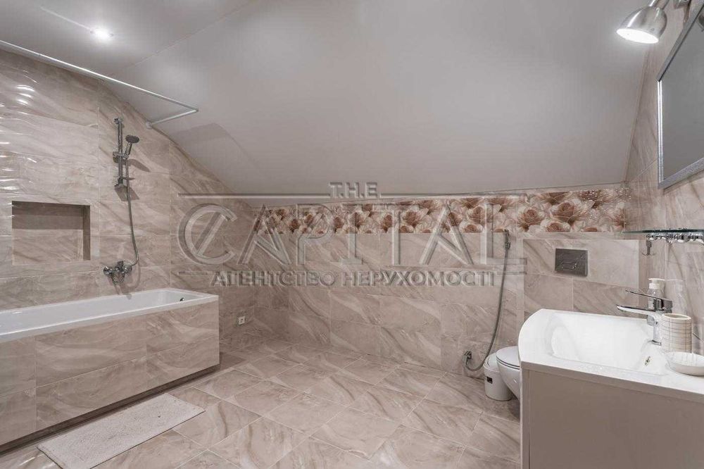 Продаж будинку в Підгірцях