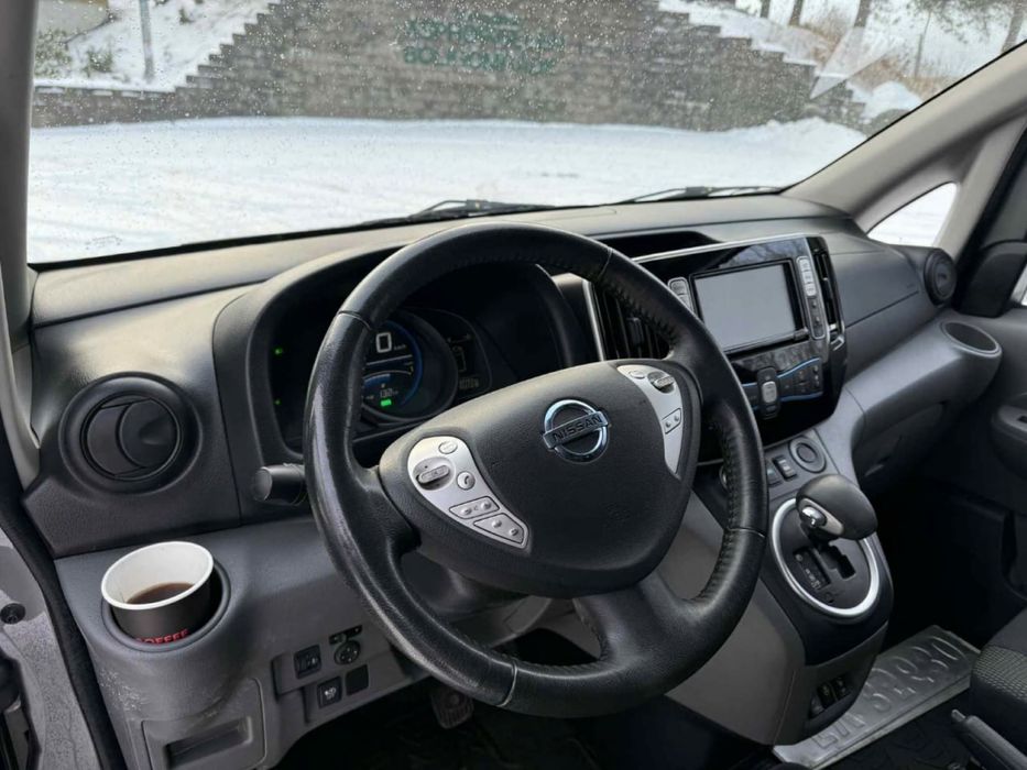 Nissan e-NV 200 Evalia (40 квт/ пасажир 7/ тепловий насос/ підігрів)