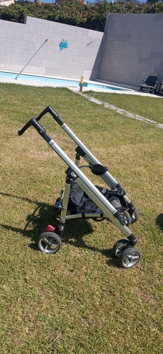 Carrinho bebe, em bom estado