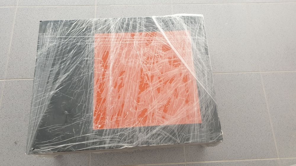 Móvel para Sala preto e laranja