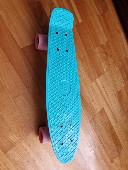 Deskorolka jak nowa 56cm