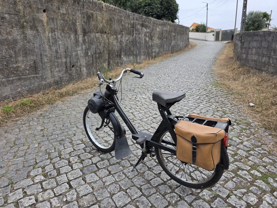 Vendo esta soleX  em MT bom estado .
