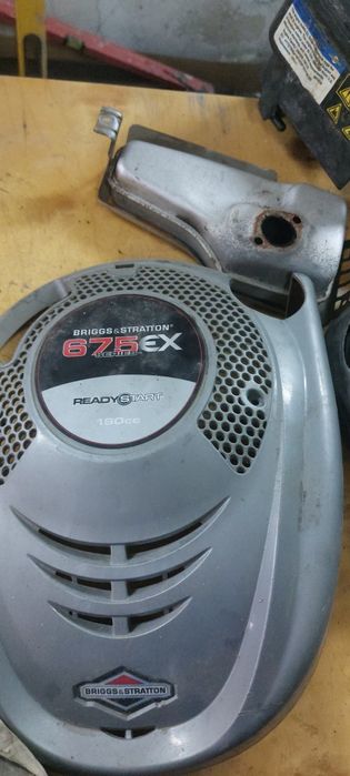 Mam do sprzedania rozebrany silnik  Briggs&Stratton 675 ex