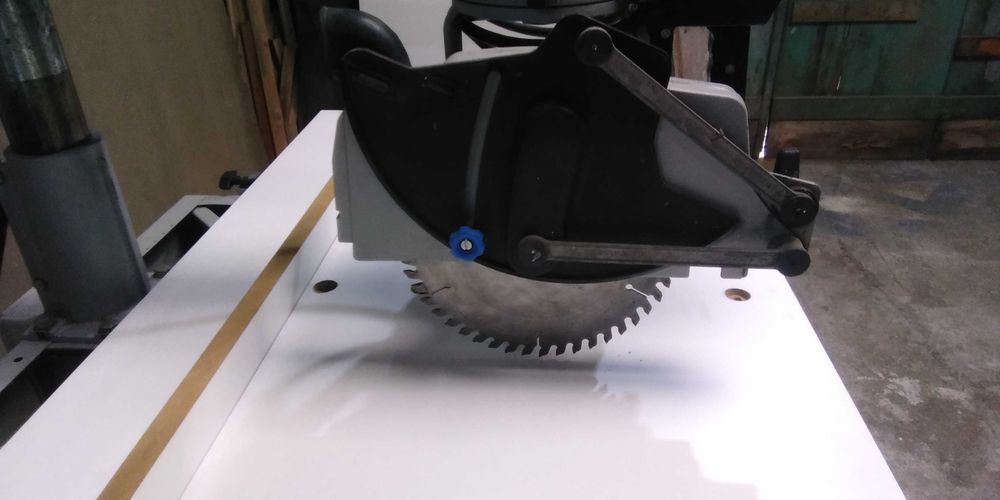 Serra ótima com travão, trifásico, toda original, pintura original,