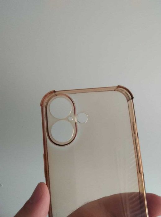 Чохол для iPhone 16 силіконовий протиударний із захистом камери чехол